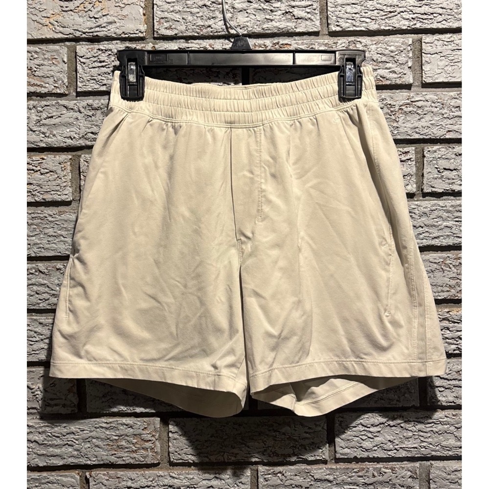 Lululemon Pace Cream Beige Athletic Workout Shorts Womens XS LM7B83S